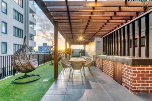 Inner City 1 Bedroom Apartment With Rooftop Pool And Parking - Serain Residences Brisbane Luaran gambar